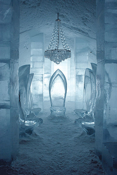400px-Main_hall_ICEHOTEL_Sweden